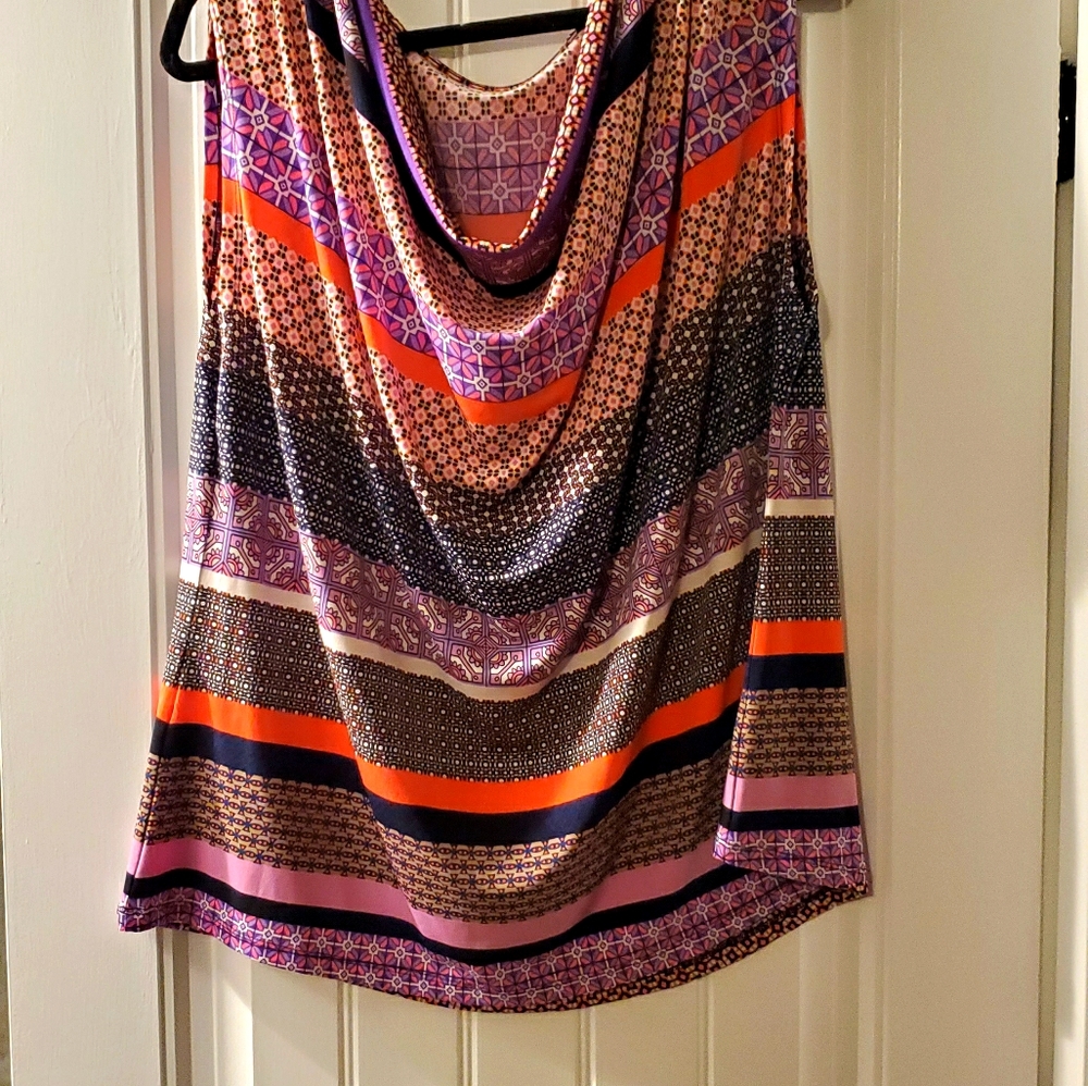 Sleeveless multicolour top